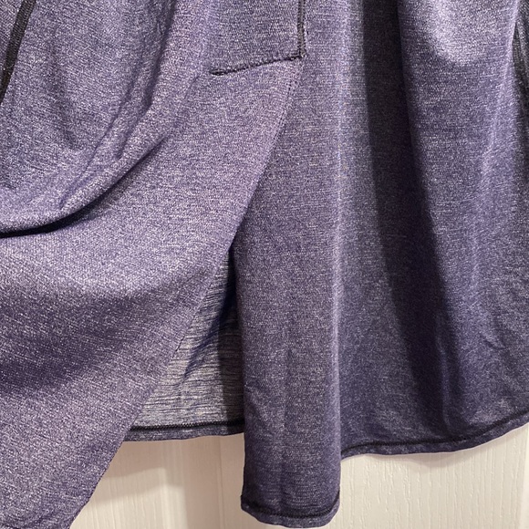 Lululemon workout top - Picture 3 of 3